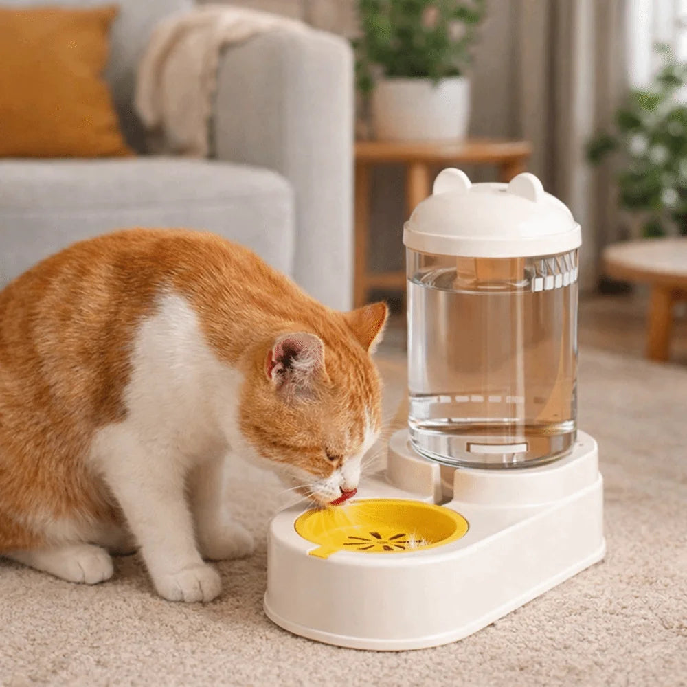Large Capacity Cat Automatic Feeder Durable Cartoon Shape Pet Water Dispenser Anti Spill Plastic Pet Feeding Bowl