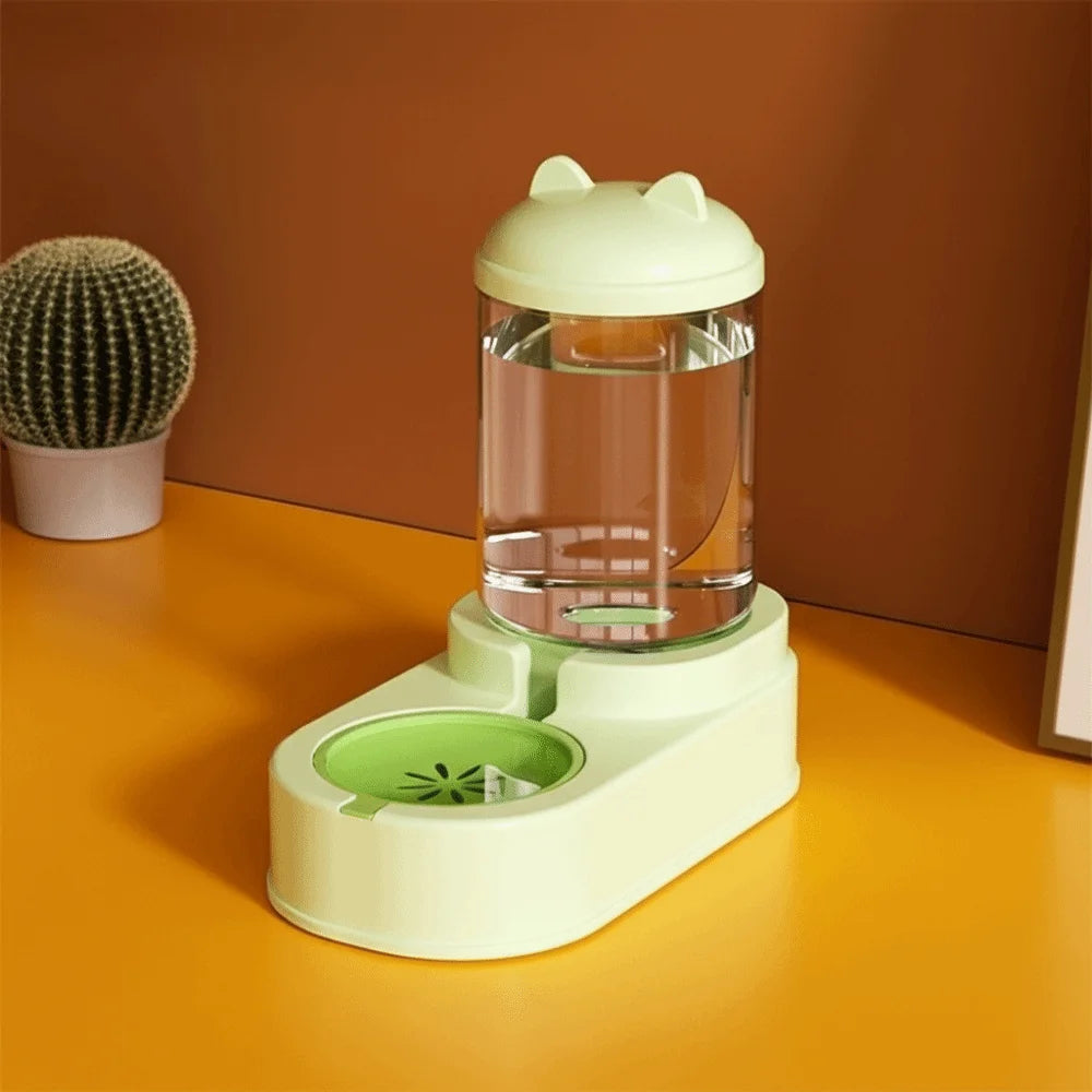 Large Capacity Cat Automatic Feeder Durable Cartoon Shape Pet Water Dispenser Anti Spill Plastic Pet Feeding Bowl