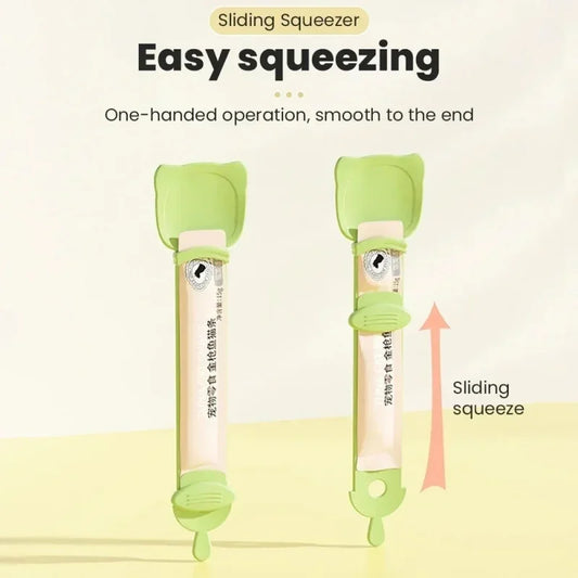 New Cat Treat Squeeze Spoon - Mess-Free Pet Feeding Tool for Cats, Snack Scoop, and Essential Pet Supplies