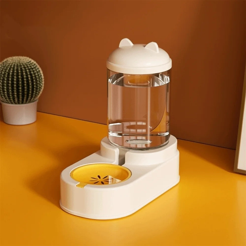 Large Capacity Cat Automatic Feeder Durable Cartoon Shape Pet Water Dispenser Anti Spill Plastic Pet Feeding Bowl